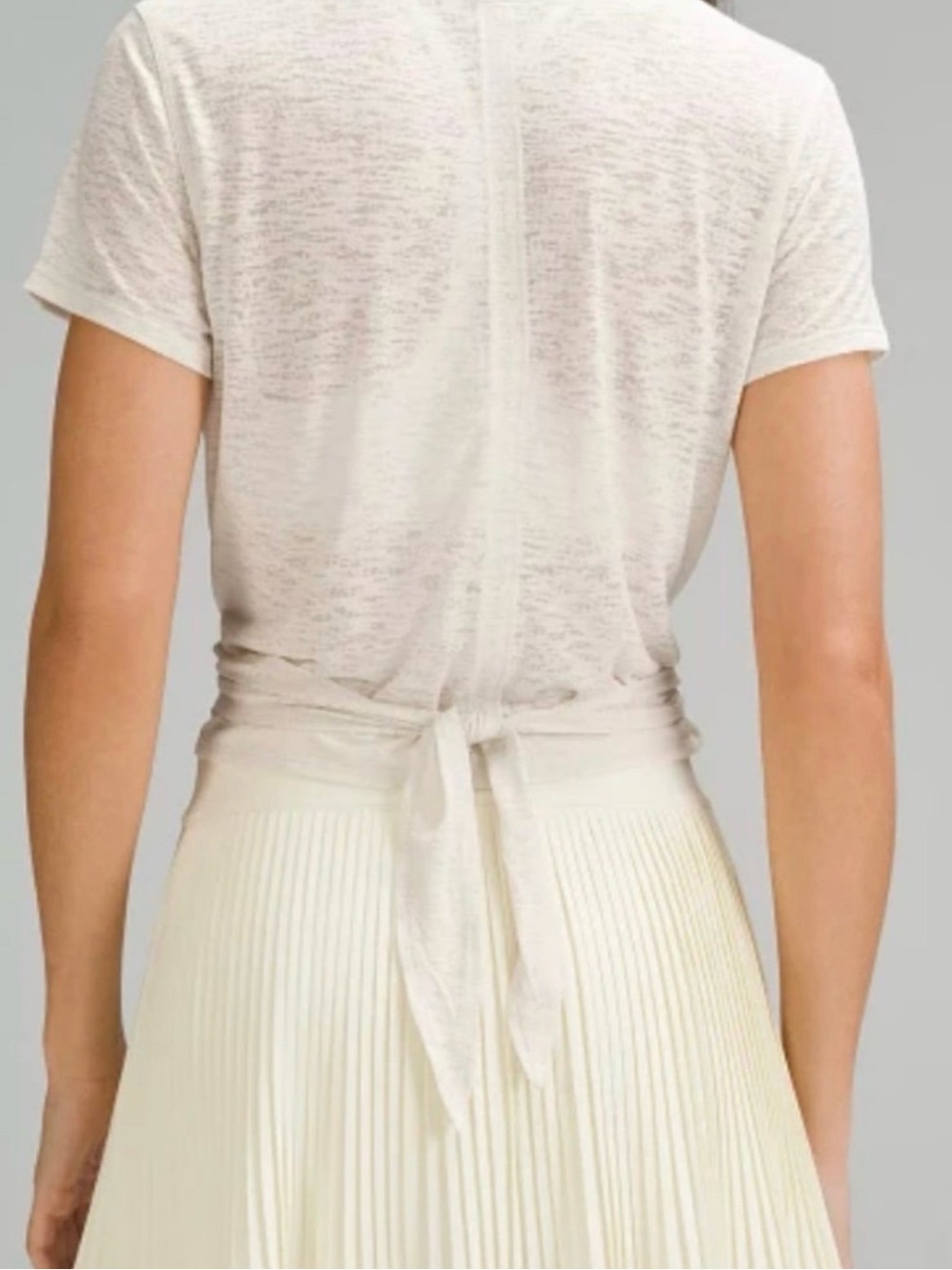 Lululemon Tie-Waist Breathable Short-Sleeve Shirt. Medium